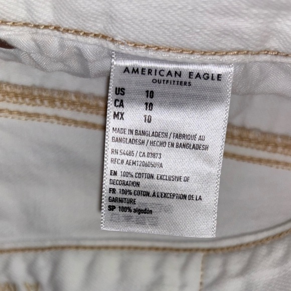 American Eagle 90’s boyfriend Distressed White Denim Shorts - Picture 7 of 7